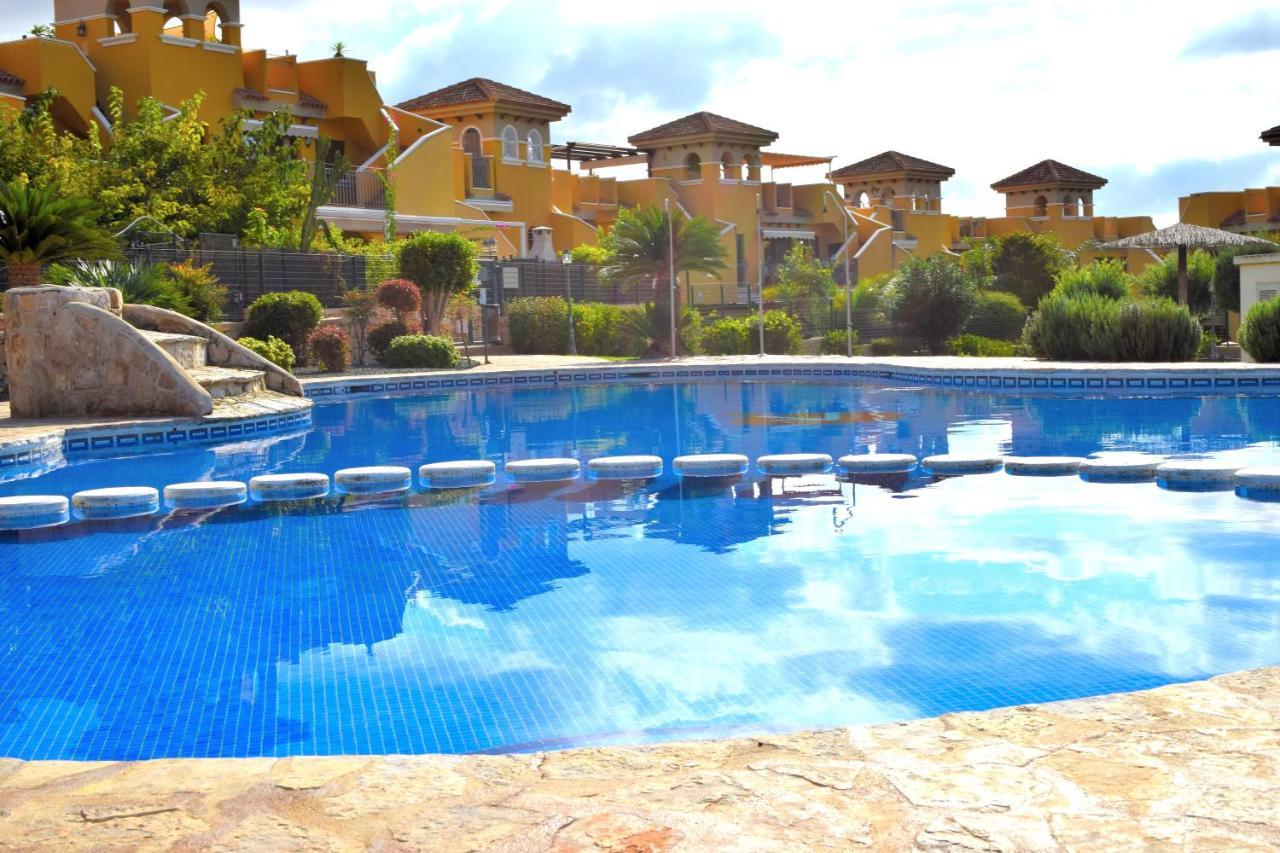 Apartamento Con Hermoso Jardin Y Ac Isla Plana Luaran gambar