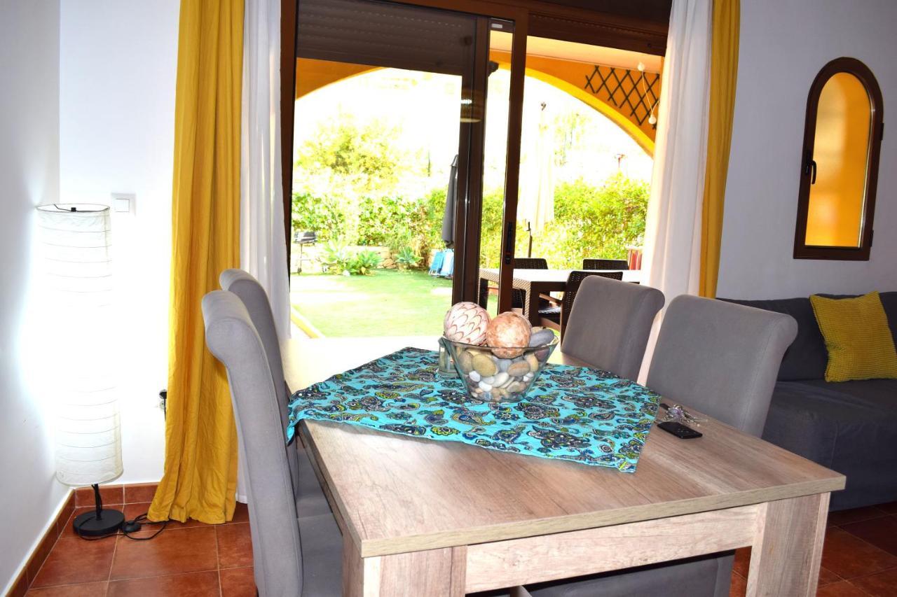 Apartamento Con Hermoso Jardin Y Ac Isla Plana Luaran gambar