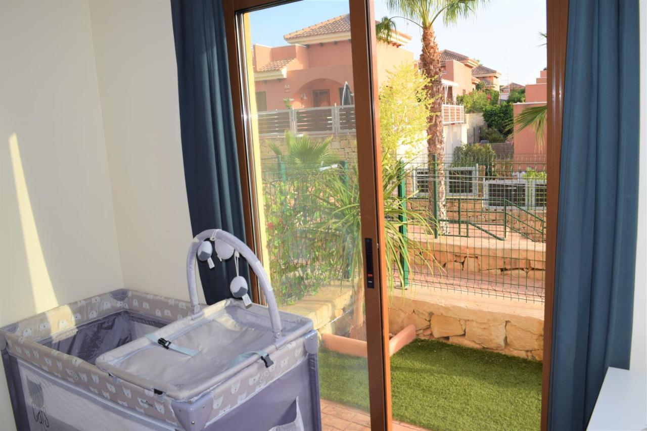 Apartamento Con Hermoso Jardin Y Ac Isla Plana Luaran gambar