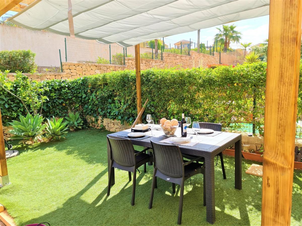 Apartamento Con Hermoso Jardin Y Ac Isla Plana Luaran gambar